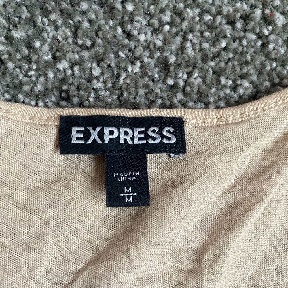 Express - Tank - Picture 3 of 3